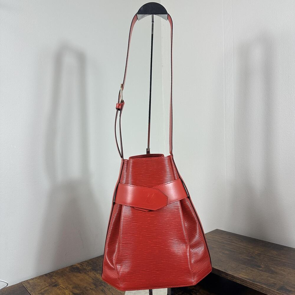 Louis Vuitton Vintage Bucket Crossbody Bag Womens Small Red Epi Leather France